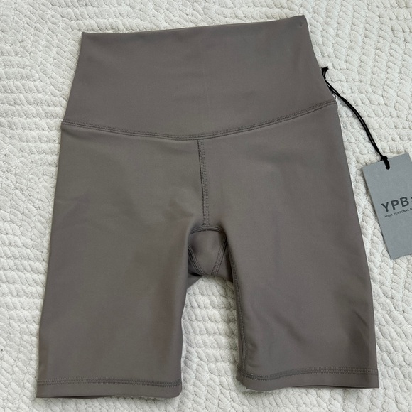 Abercrombie & Fitch YPB Taupe Biker Short - Picture 9 of 12